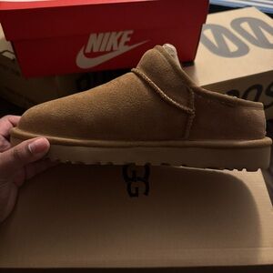 UGG Women’s Classic Slipper (Chestnut) BRAND NEW
